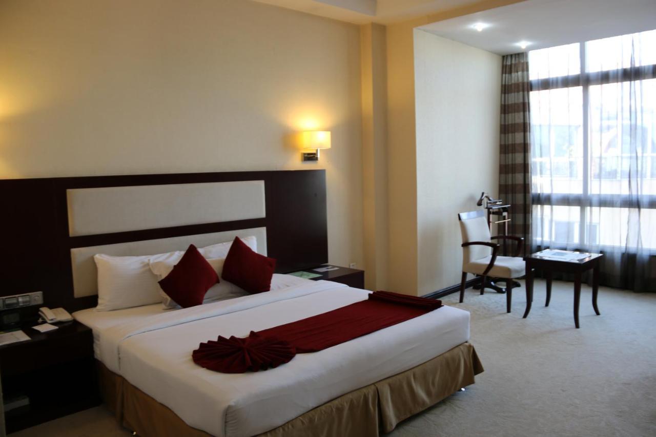 Harmony Hotel Адис Абеба Екстериор снимка